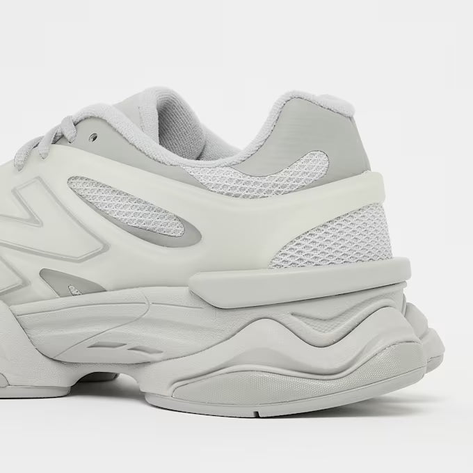 9060 Beige/Grau Sneaker
