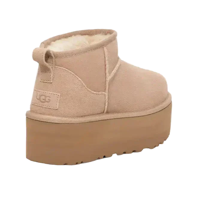 Classic Ultra Mini Platform Boot Damen Sand