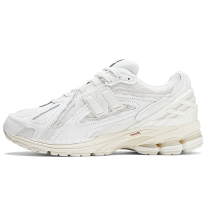1906D Protection Pack White Leather Sneaker