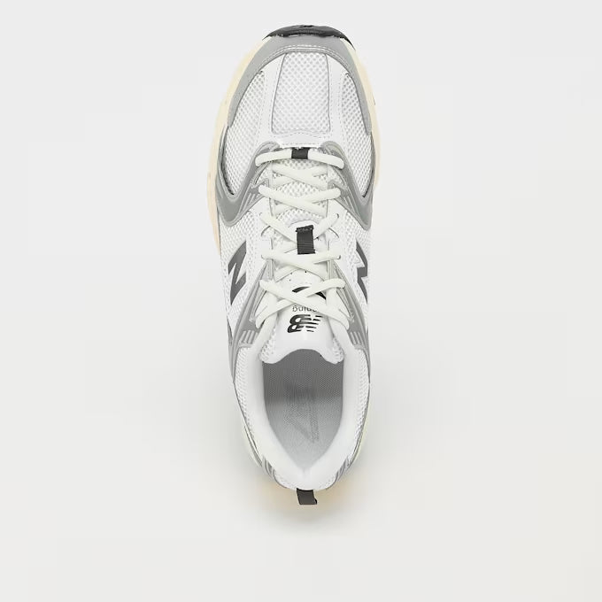 530 Weiß/Silber Sneaker