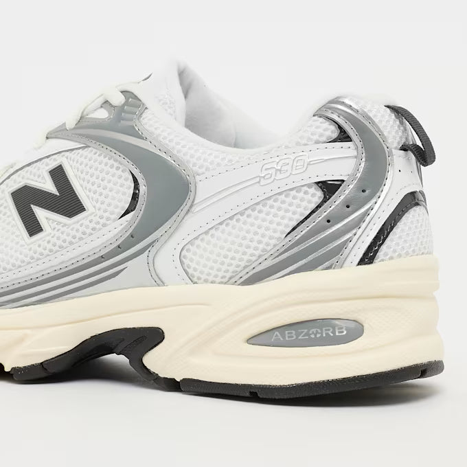 530 Weiß/Silber Sneaker