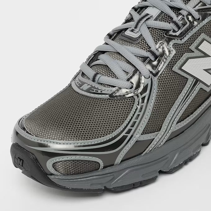 740 Grau Sneaker
