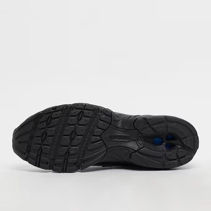 740 schwarz Sneaker
