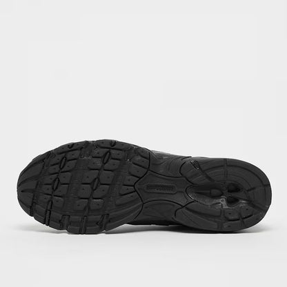740 schwarz Sneaker