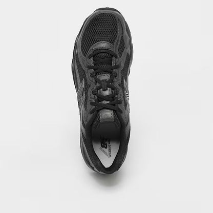 740 schwarz Sneaker