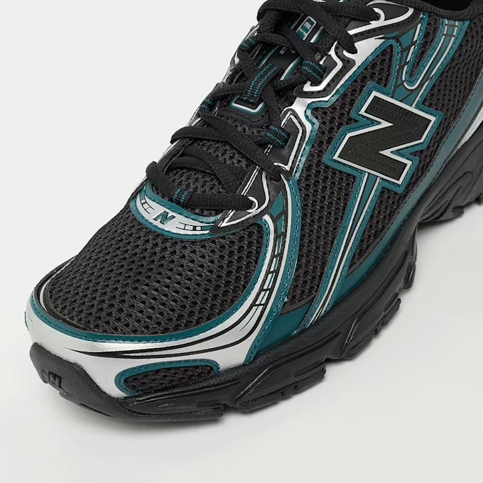 740 Schwarz/Blau Sneaker