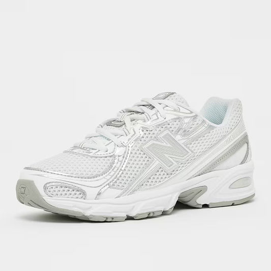 740 Weiß/Silber Sneaker