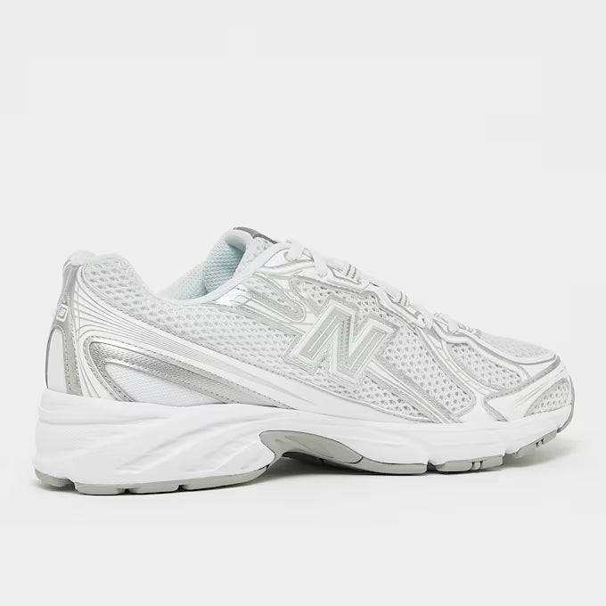 740 Weiß/Silber Sneaker