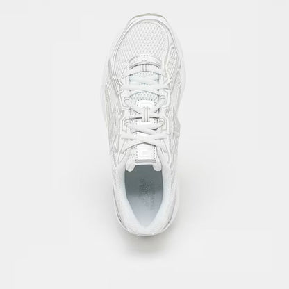 740 Weiß/Silber Sneaker