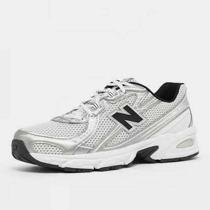 740 Weiß/Silber Sneaker