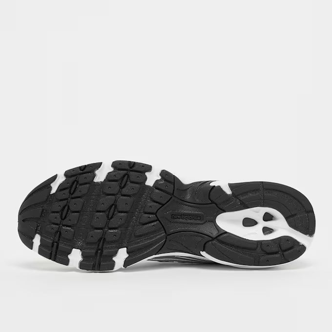 740 Weiß/Silber Sneaker