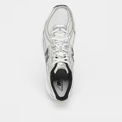 740 Weiß/Silber Sneaker
