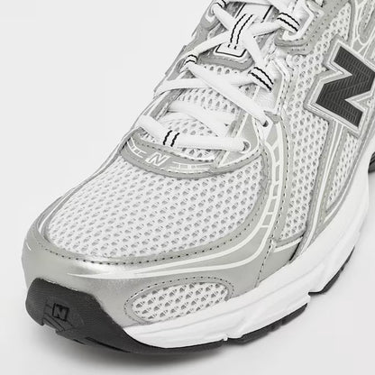 740 Weiß/Silber Sneaker