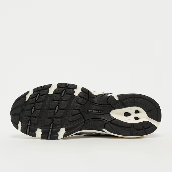 740 Weiß/Grau Sneaker