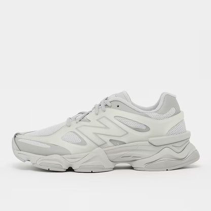 9060 Beige/Grau Sneaker