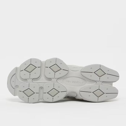 9060 Beige/Grau Sneaker