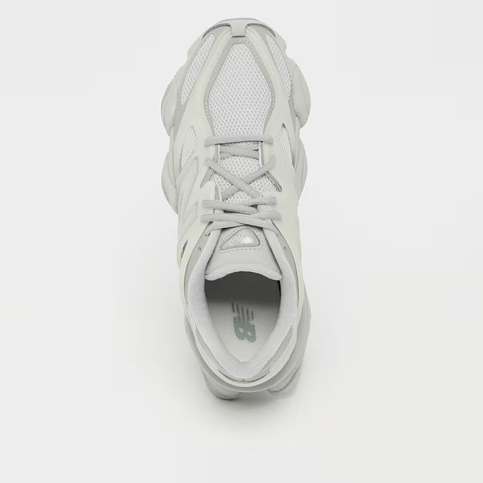 9060 Beige/Grau Sneaker