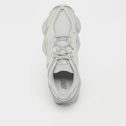 9060 Beige/Grau Sneaker