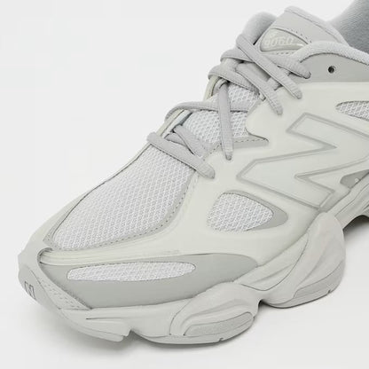 9060 Beige/Grau Sneaker
