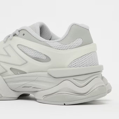 9060 Beige/Grau Sneaker