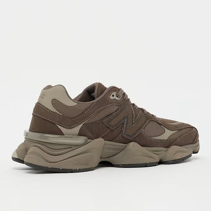 9060 Braun Sneaker
