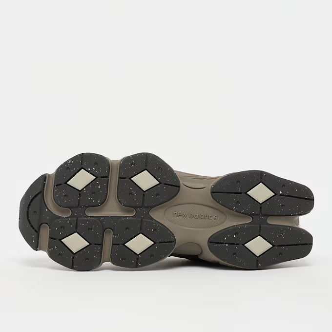 9060 Braun Sneaker