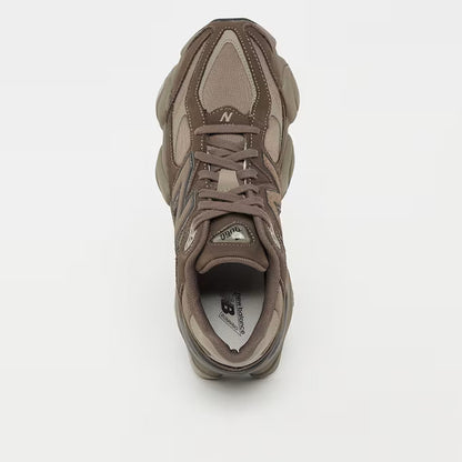 9060 Braun Sneaker