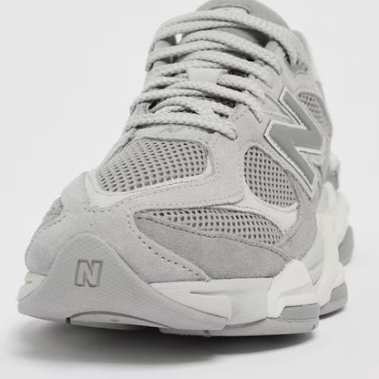 9060 Grau Sneaker