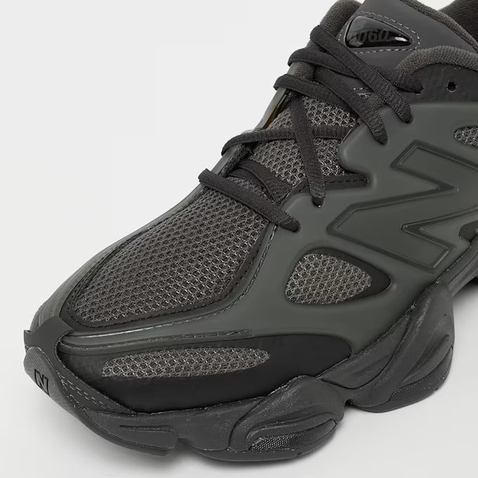9060 Grau Sneaker