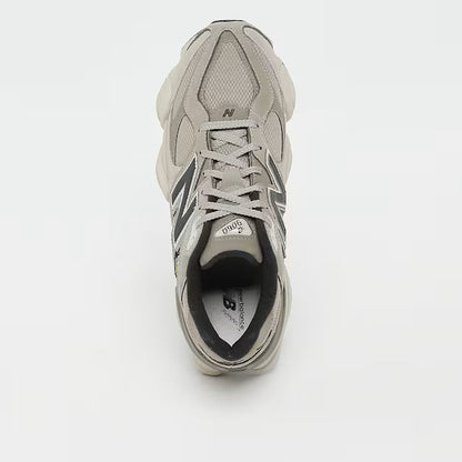 9060 Grau/Beige Sneaker