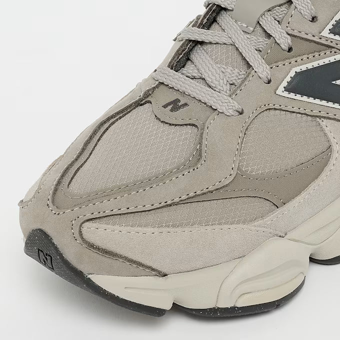 9060 Grau/Beige Sneaker