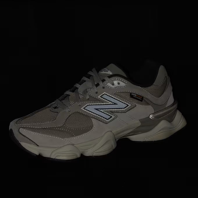 9060 Grau/Beige Sneaker