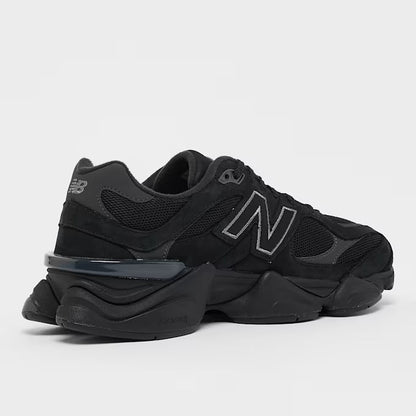 9060 Schwarz Sneaker