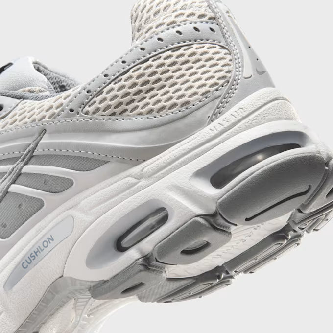NikeAir Max Moto 2K Herren Grau Sneaker